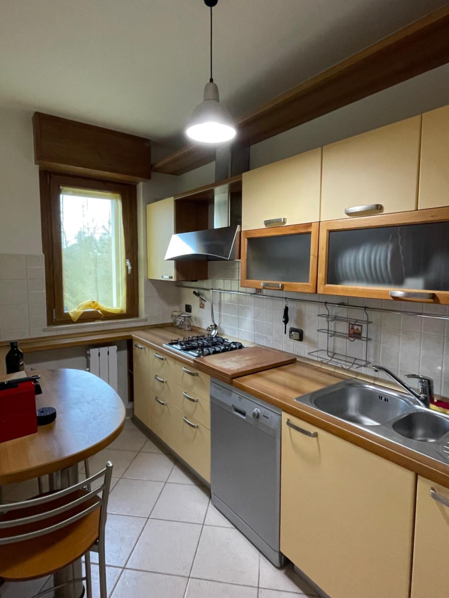 Pm 2 Via De Gasperi Guest House Роцано Екстериор снимка